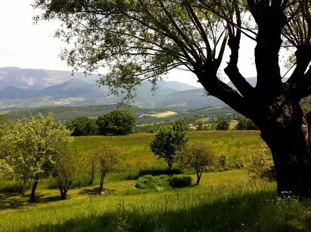 Bed and Breakfast Weekend En Provence Comps  Zewnętrze zdjęcie