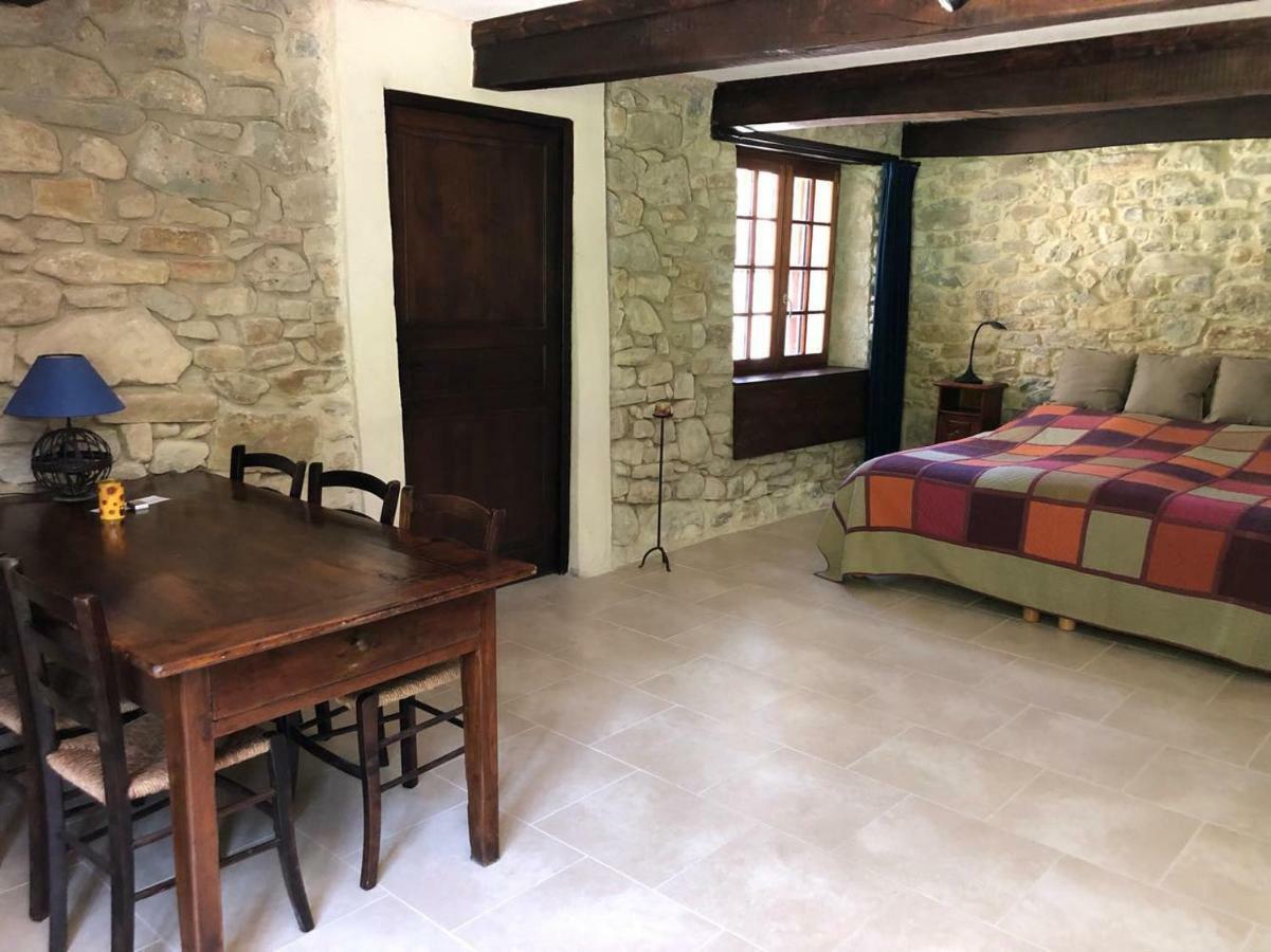 Bed and Breakfast Weekend En Provence Comps  Zewnętrze zdjęcie
